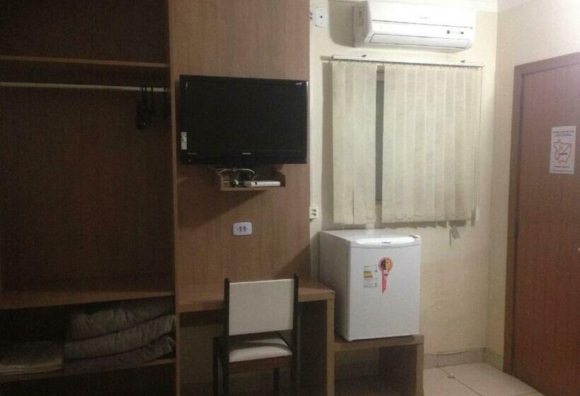 اتاق ساده سه‌ نفره, Express   Leva E Busca No Aeroporto Grátis 24 Horas