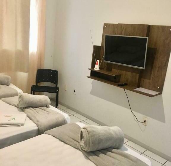 اتاق استاندارد سه نفره, Joinvillense