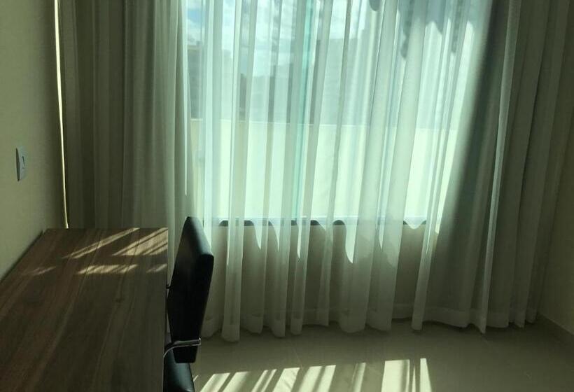 اتاق استاندارد یک نفره, Resende Inn