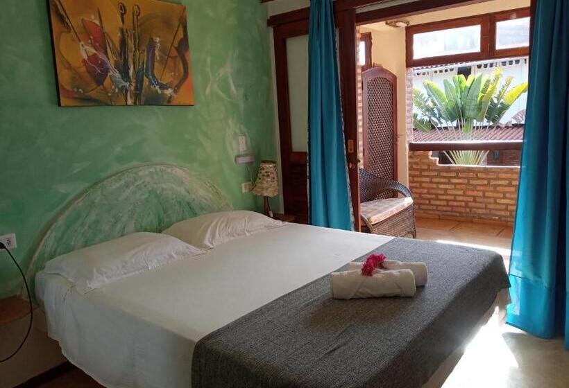 اتاق کلاسیک, B&b Girassol