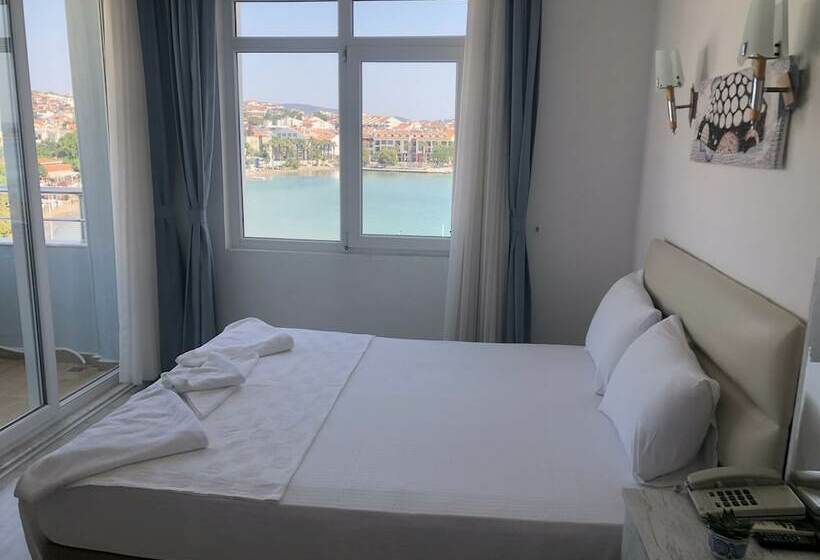 اتاق استاندارد با تخت دوبل و چشم‌انداز دریا, Datca Deniz