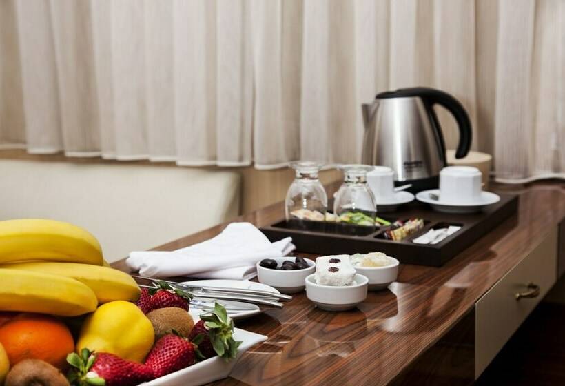 اتاق استاندارد با چشم‌انداز دریاچه, Cukurova Erten Otel