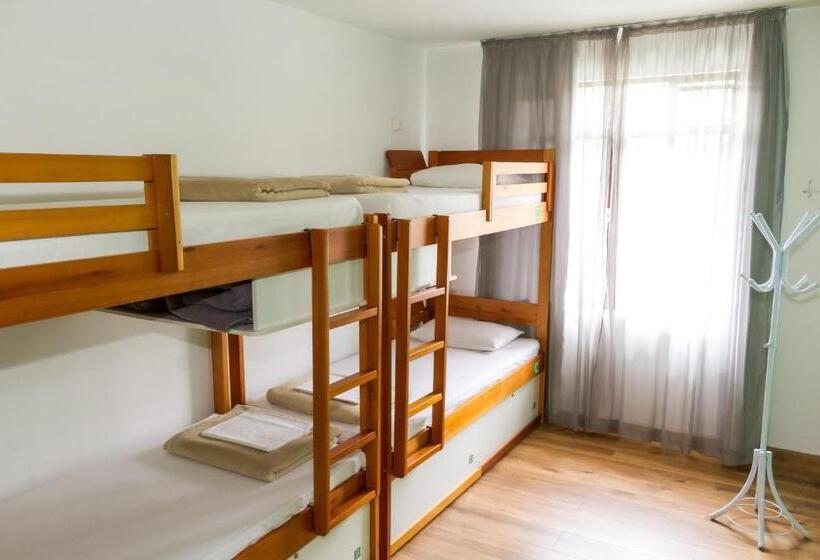 اتاق استاندارد چهار تخته, Jardim Botânico House