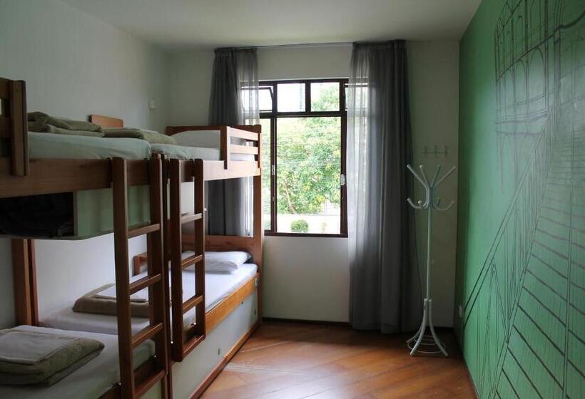 اتاق استاندارد چهار تخته, Jardim Botânico House