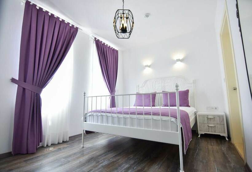 اتاق اکونومی, Faro Alacati