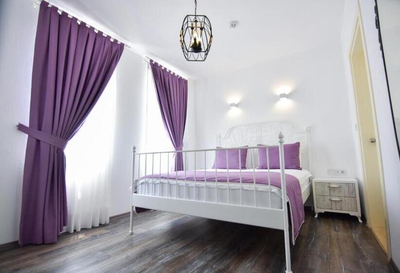 اتاق اکونومی, Faro Alacati