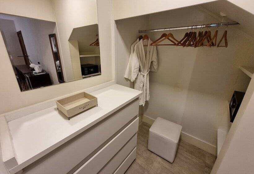 سوییت لوکس, Saison Resort & Spa