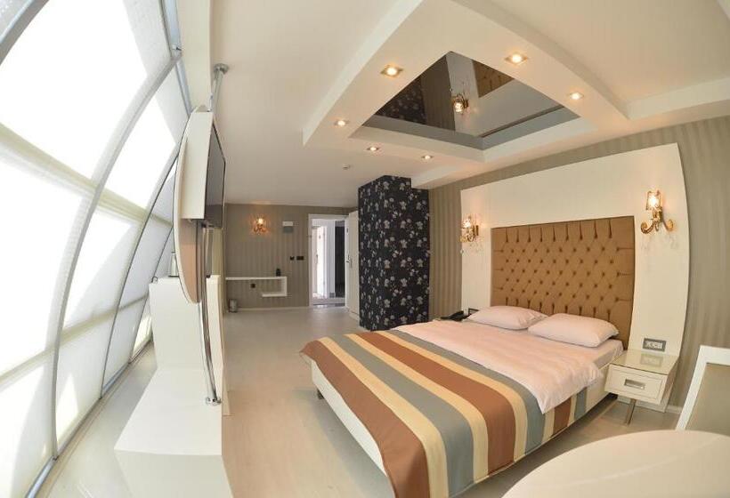 سوئیت با بالکن, Sahin Hotel 2