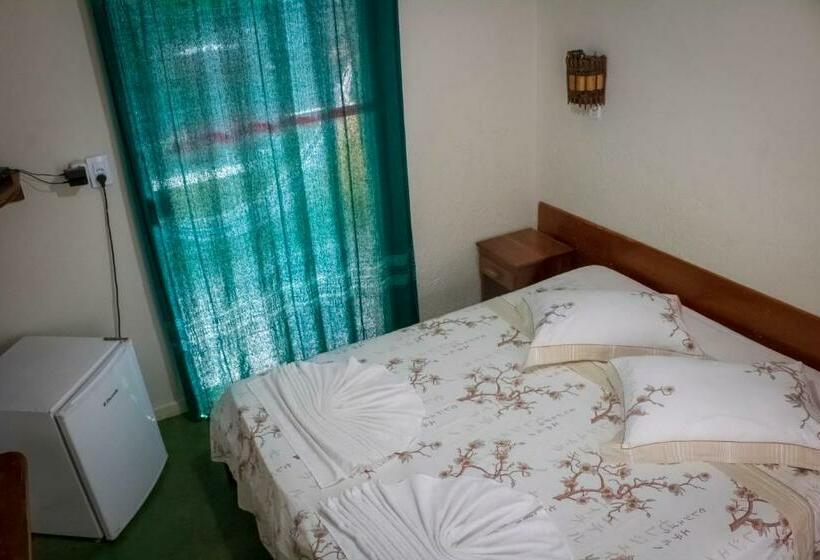 اتاق استاندارد, O Pharol Hostel E Pousada