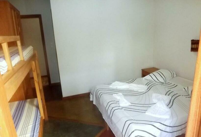 اتاق استاندارد چهار تخته, O Pharol Hostel E Pousada