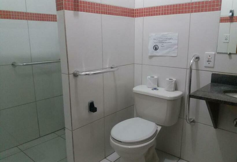 اتاق استاندارد, O Pharol Hostel E Pousada