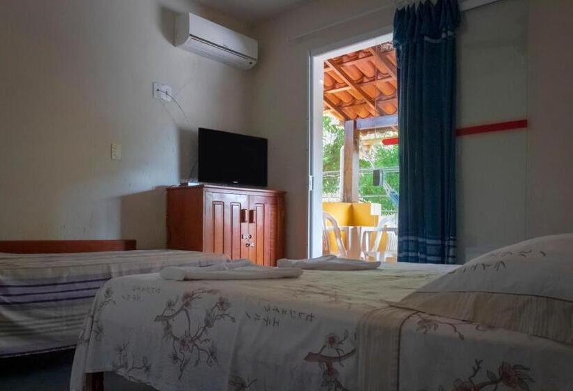 اتاق استاندارد سه نفره, O Pharol Hostel E Pousada