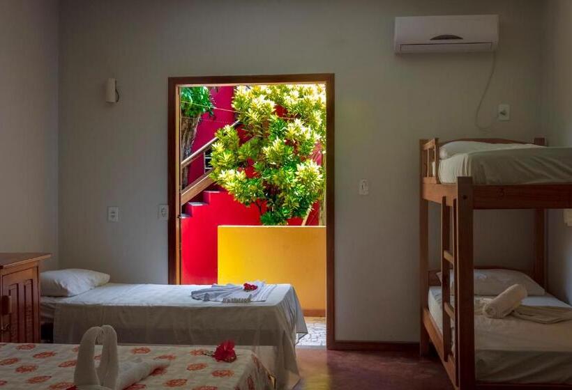 اتاق خانوادگی, O Pharol Hostel E Pousada