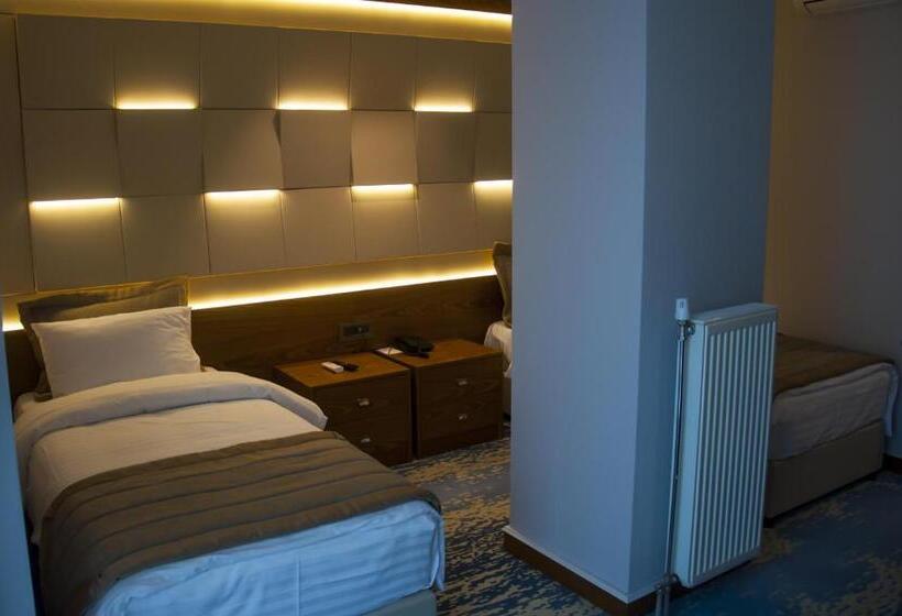 اتاق استاندارد سه نفره با چشم‌انداز کنار دریا, Panorama Damla Otel