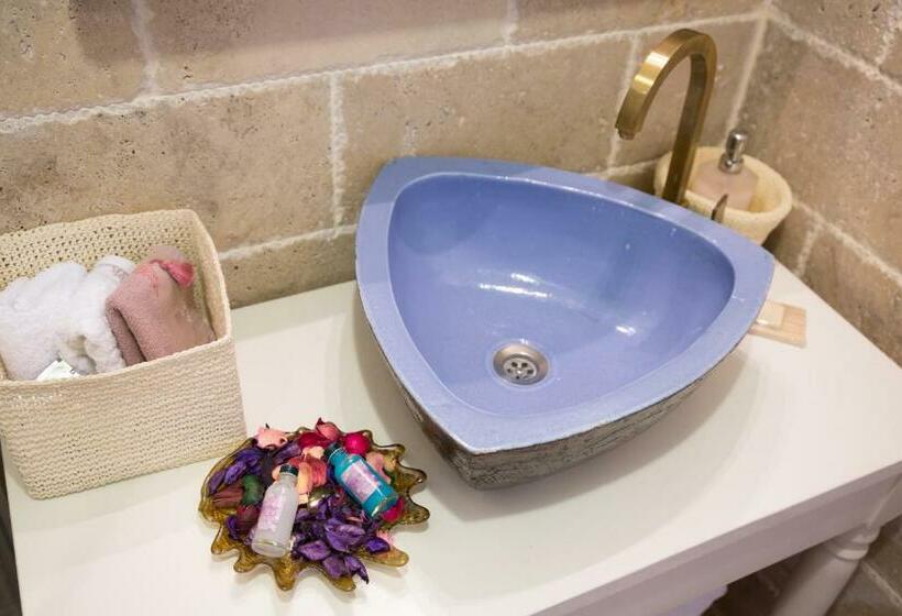 اتاق اکونومی, Chigdem Hotel Special Category