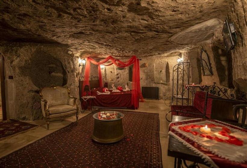اتاق سوپریور خانوادگی, Cappadocia Antique Gelveri Cave