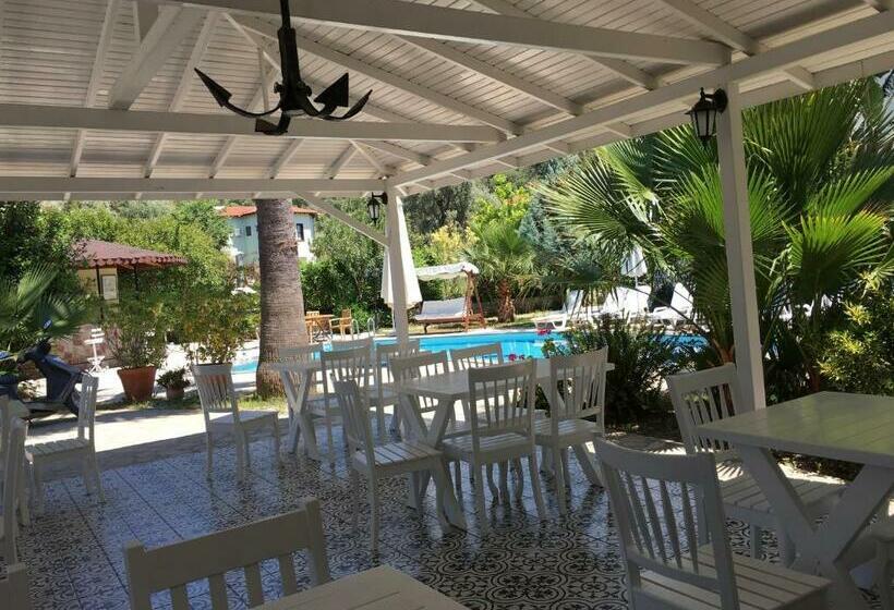 اتاق خانوادگی, Göcek Selya