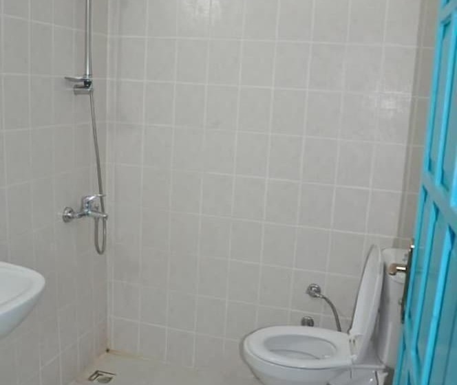 اتاق استاندارد سه نفره, Nisa