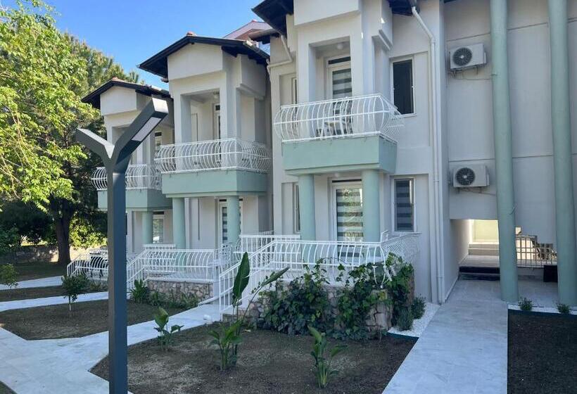 اتاق خانوادگی, Göcek Selya