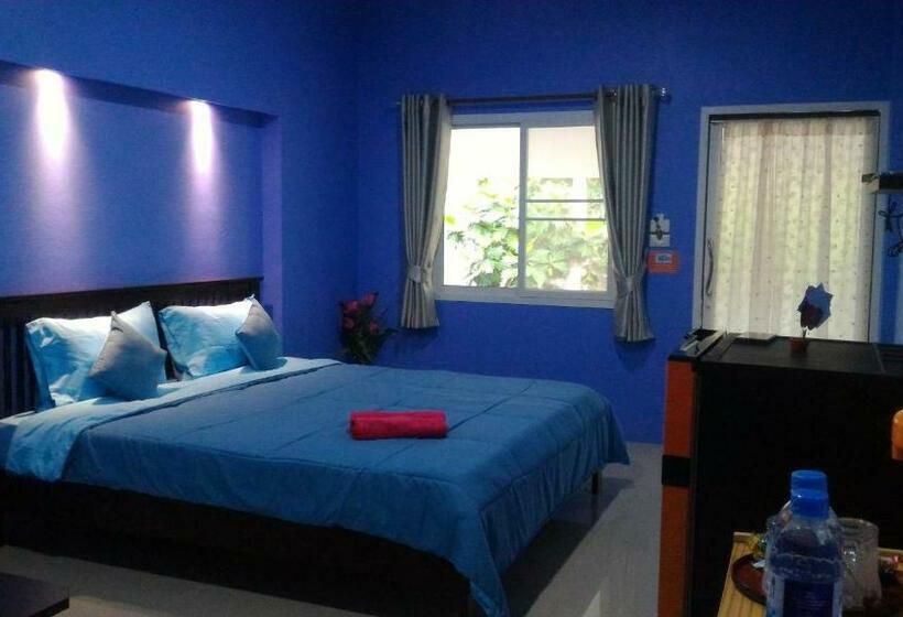 اتاق سوپریور با تخت بزرگ, Baan Benjathip