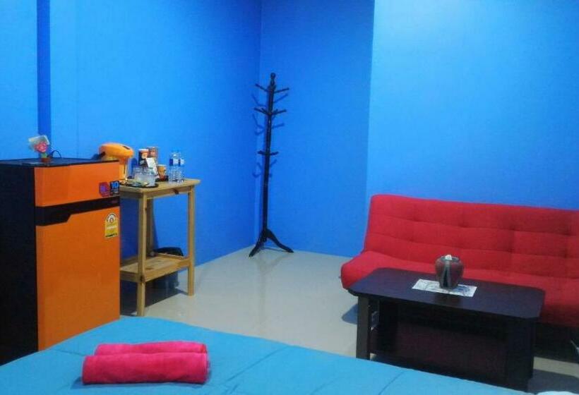 اتاق سوپریور با تخت بزرگ, Baan Benjathip