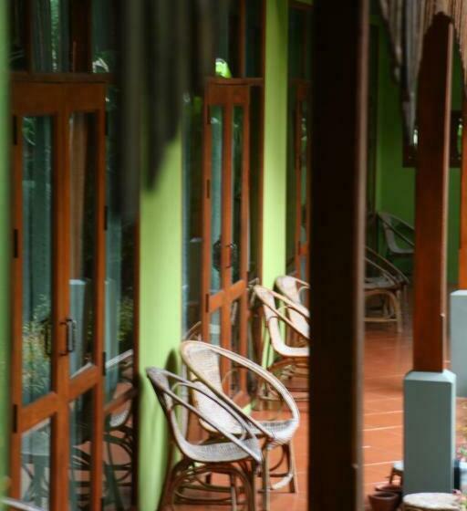 اتاق لوکس با بالکن, Auangkham Resort