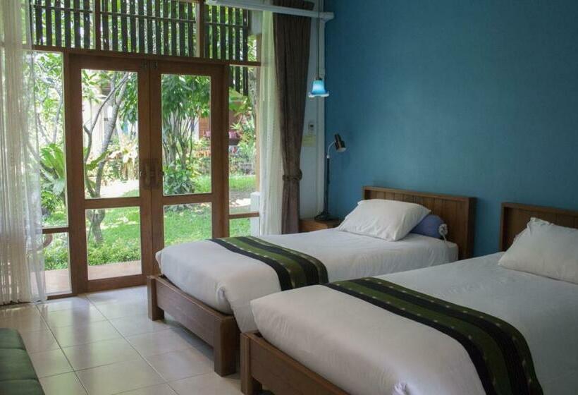 اتاق استاندارد با چشم‌انداز باغ, Auangkham Resort