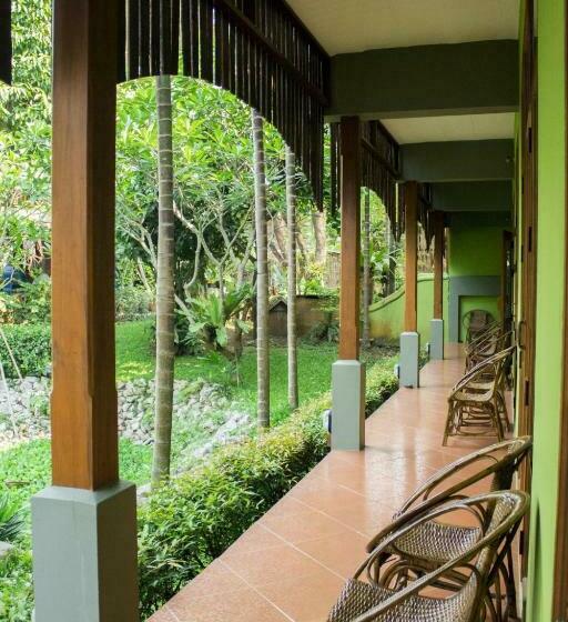 اتاق لوکس با بالکن, Auangkham Resort