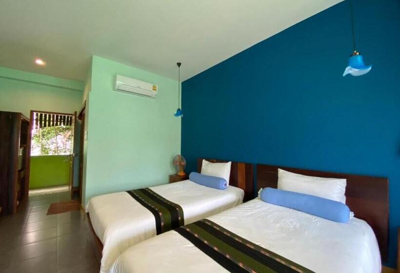 اتاق استاندارد با چشم‌انداز باغ, Auangkham Resort