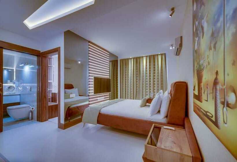 سوئیت با بالکن, Concept Suites