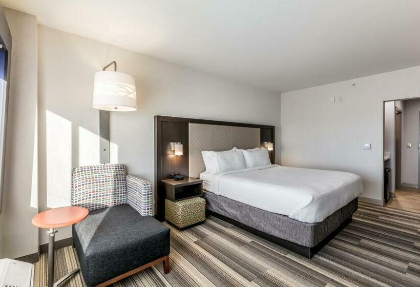 اتاق استاندارد با تخت بزرگ برای معلولان, Holiday Inn Express & Suites Jersey City North   Hoboken, An Ihg