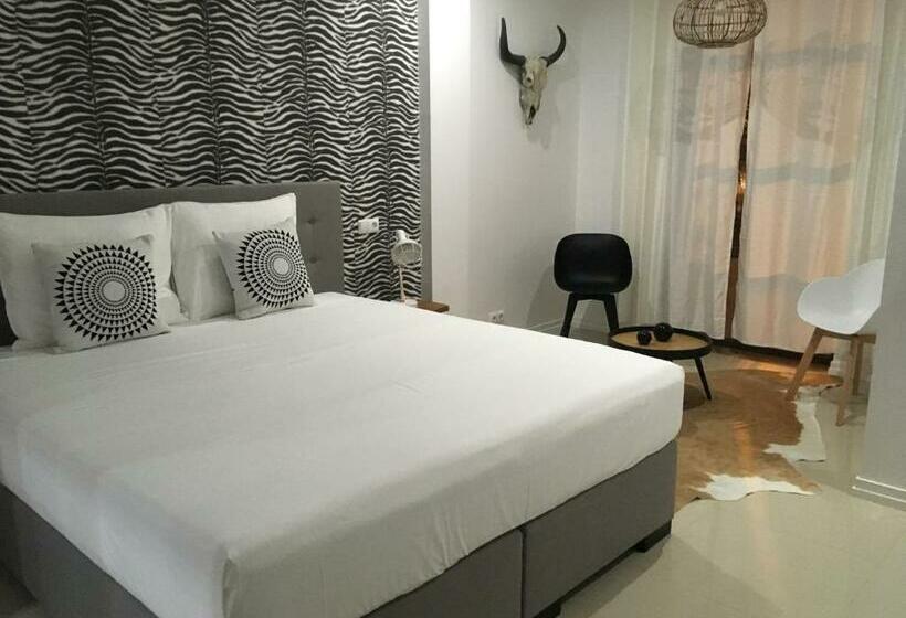 Superior Room, Prassa 3 Boutique