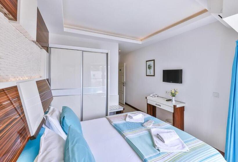اتاق لوکس با چشم‌انداز دریا, Sonne   Adults Only