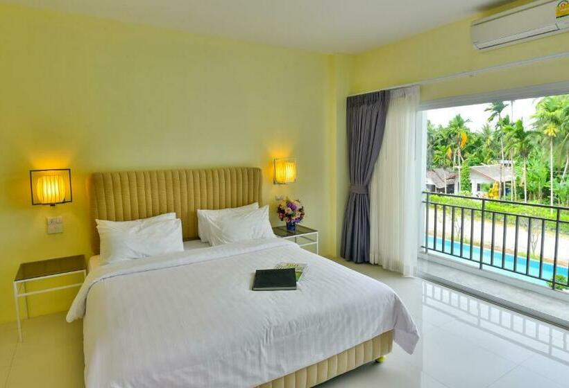 اتاق لوکس با چشم‌انداز استخر, Southgate Residence Hotel   Sha Certified