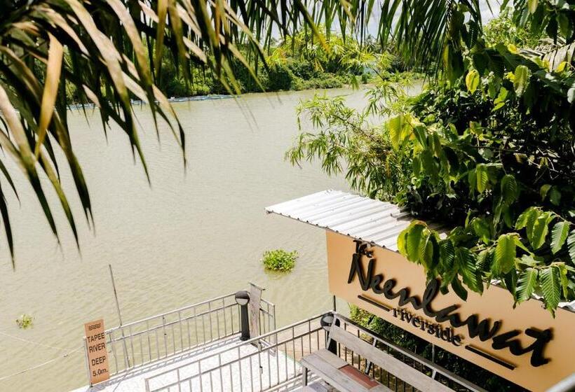 استودیوی استاندارد, Neenlawat Riverside
