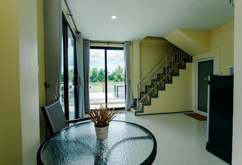 استودیوی استاندارد, Neenlawat Riverside