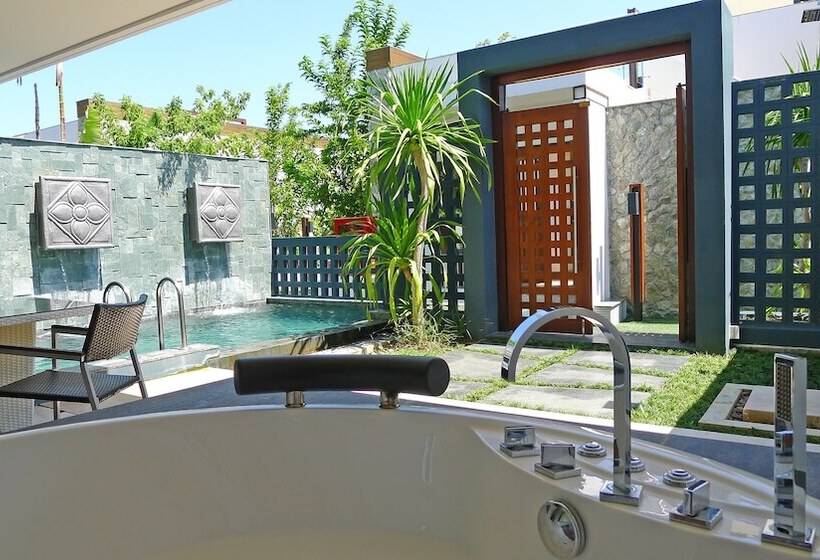 3 Bedroom Suite, The Nchantra Pool Suite Phuket