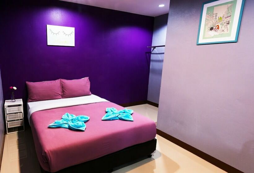 اتاق استاندارد با چشم‌انداز باغ, Wanderlust Bangkok Hostel