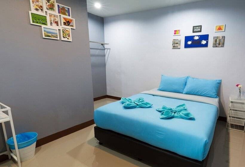 اتاق استاندارد با چشم‌انداز باغ, Wanderlust Bangkok Hostel