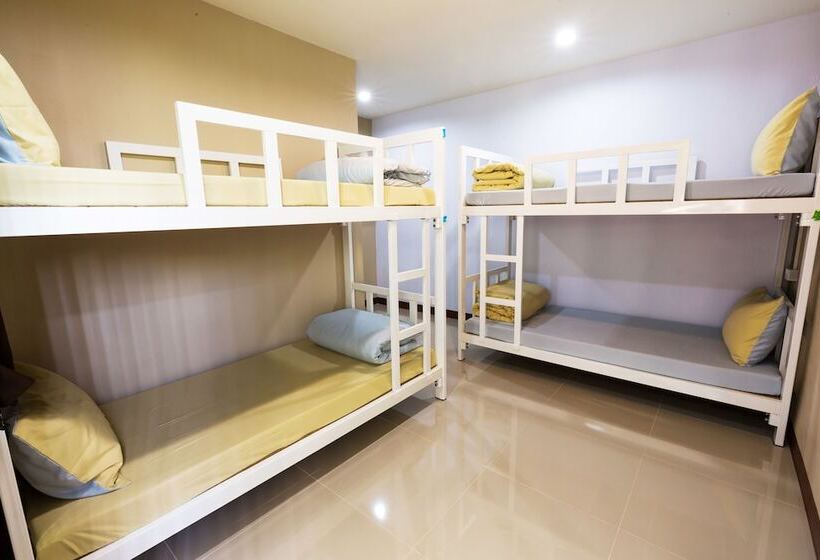 تختخواب در اتاق مشترک, Wanderlust Bangkok Hostel