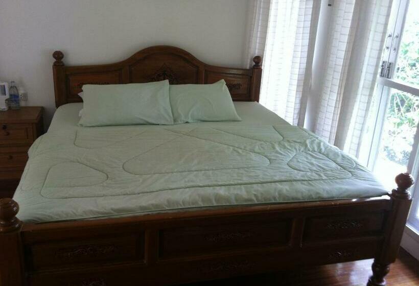 اتاق لوکس, Young Coconut Garden Home Resort