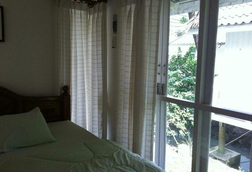 اتاق لوکس, Young Coconut Garden Home Resort