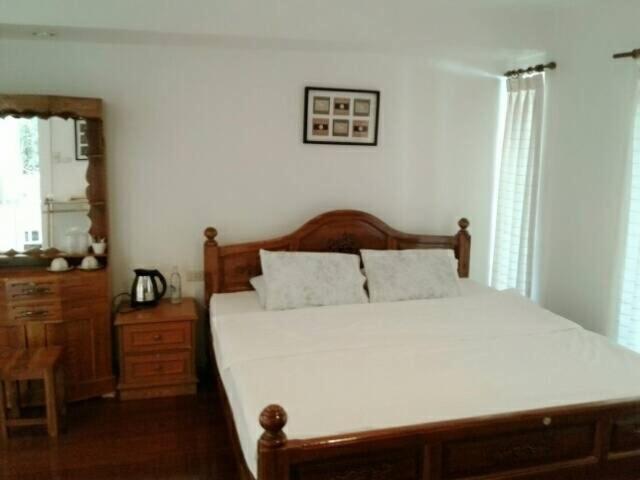 اتاق لوکس, Young Coconut Garden Home Resort