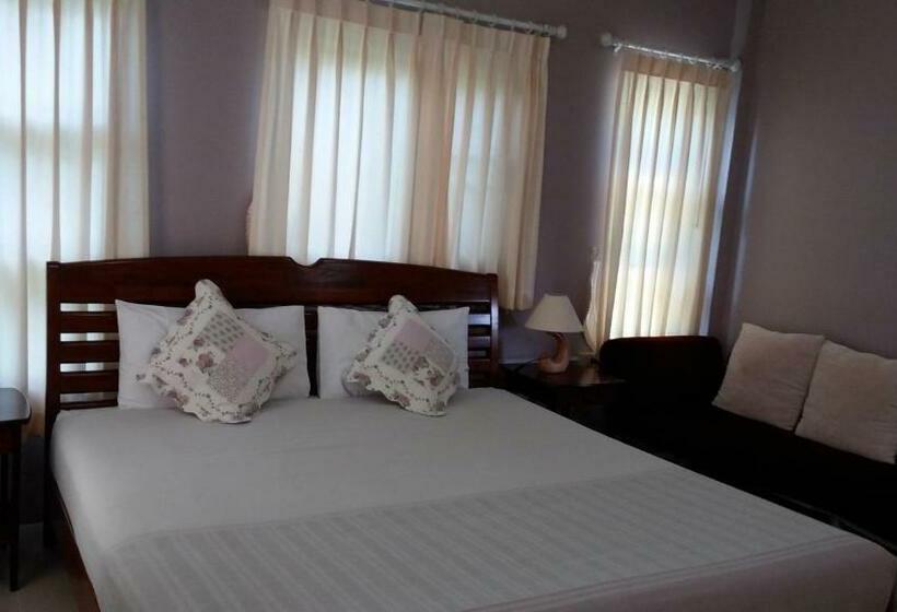 اتاق استاندارد با چشم‌انداز باغ, Bansuanrachawadee B&b