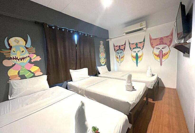 اتاق راحتی سه تخته, Hide Bangkok Hostel