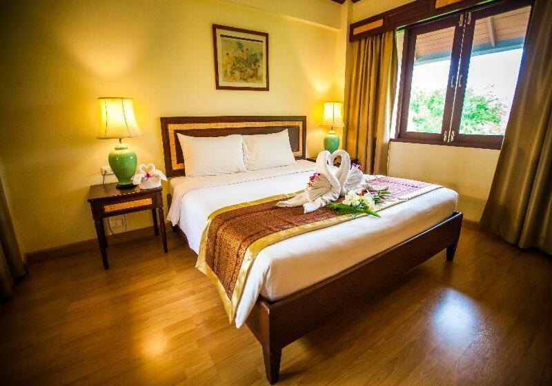 اتاق استاندارد, Natural Park Resort Pattaya