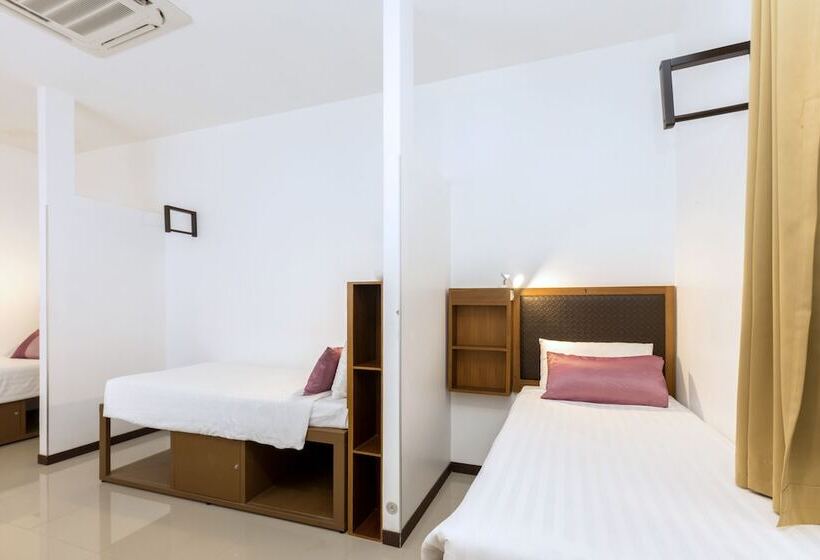 اتاق لوکس چهار تخته, The Lantern Hostel And Spa