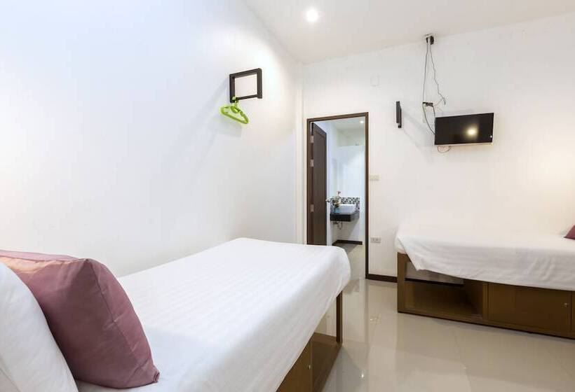 اتاق لوکس چهار تخته, The Lantern Hostel And Spa