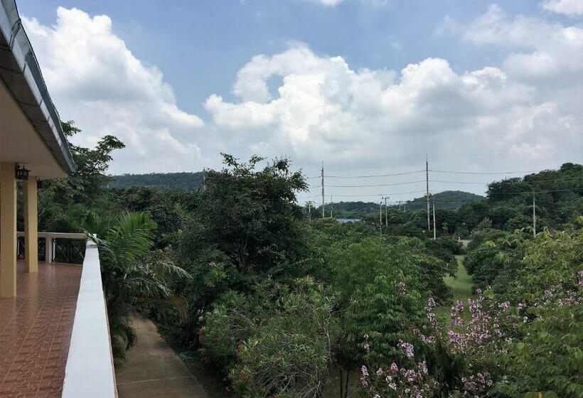 اتاق استاندارد, ฺbaan Ing Khao Resort