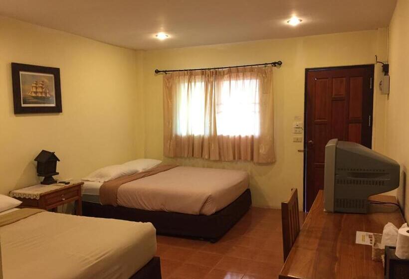 اتاق خانوادگی, ฺbaan Ing Khao Resort